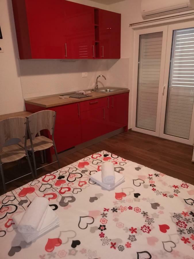 Apartmani Sea Baška Voda Zewnętrze zdjęcie
