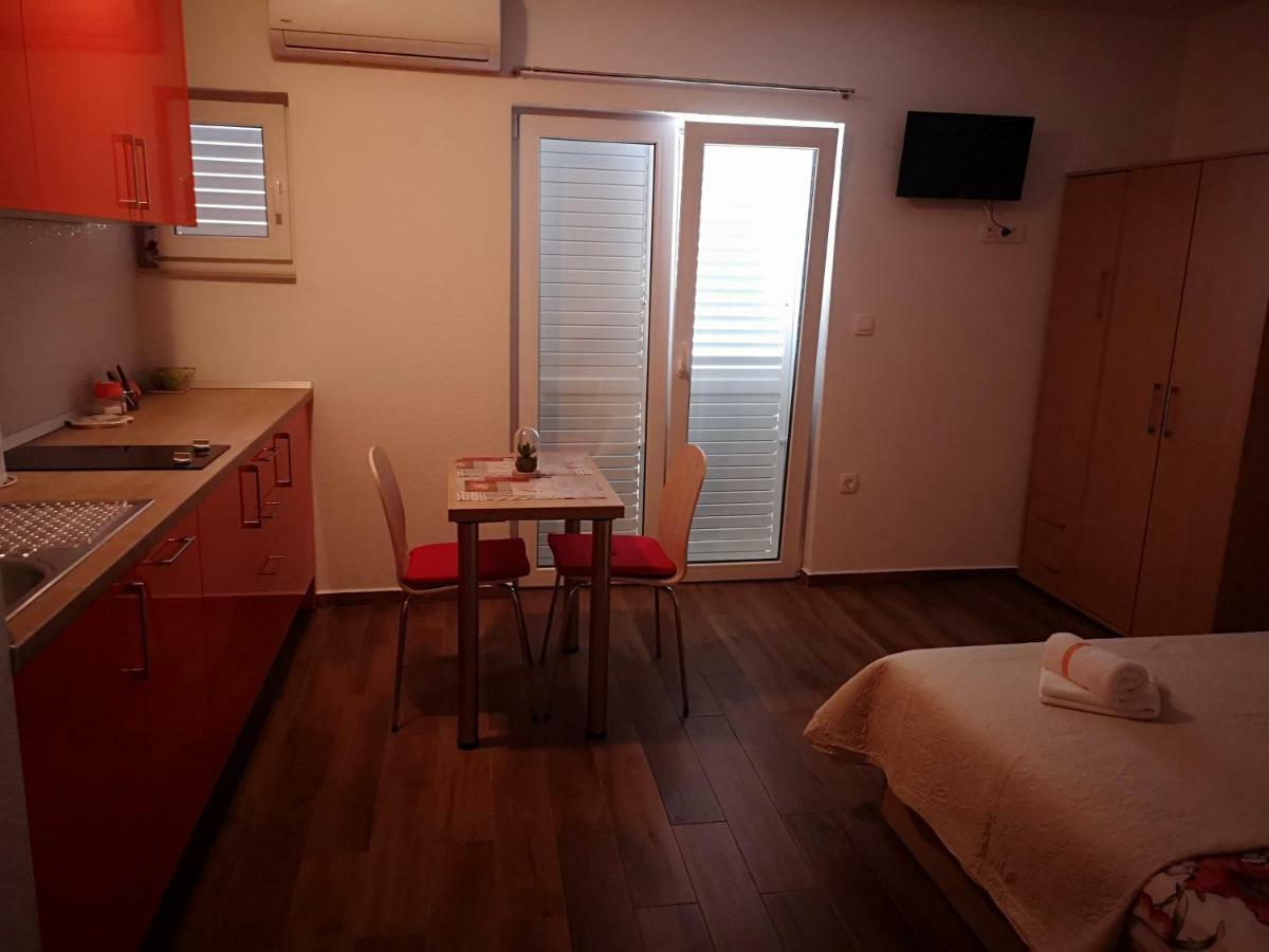 Apartmani Sea Baška Voda Zewnętrze zdjęcie